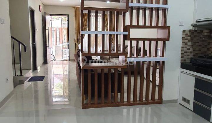 Disewakan Rumah Cosmo Estate Jl Alam Surya Utara 1 3br Full Furnished Lingkungan Bersih dan Nyaman Harga Nego Lippo Cikarang 1