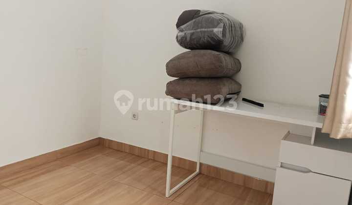 Rumah Renovasi Waterfront Lippo Cikarang – 2KT 2KM Bagus dan Nyaman 2