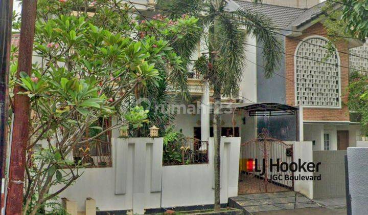 Rumah 2 Lantai di Bintaro sektor 9 SHM Sudah Renovasi  1