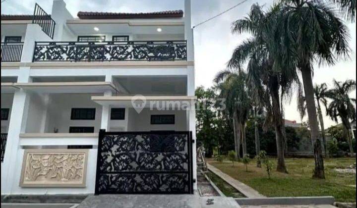 Rumah baru 2 lantai di Harapan Indah Bekasi 2