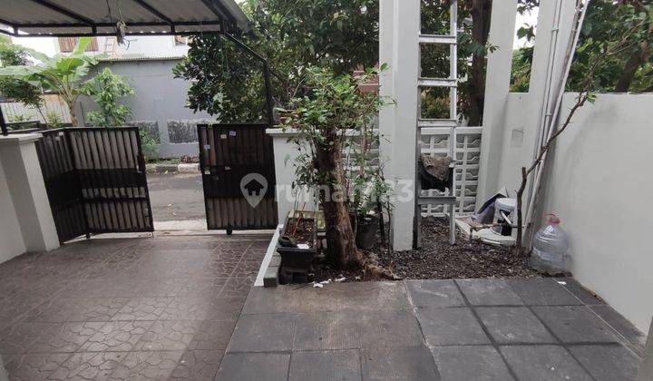 Rumah bergaya minimalis di Metland Menteng. 2