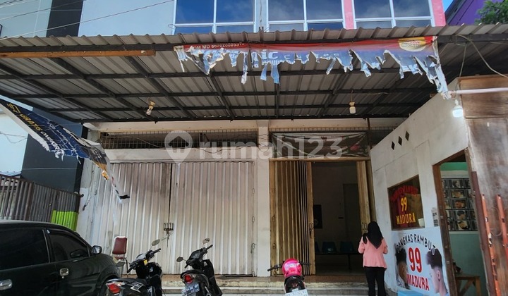 Dijual Ruko 3 Lantai Lokasi Strategis Jl. Monginsidi - Makassar Dijual Ruko 3 Lantai Lokasi Strategis Jl. Monginsidi - Makassar