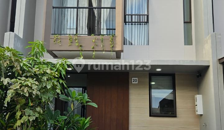 Dijual Rumah Mewah Full Furnish di Cluster Blue Crystal - Summarecon Makassar