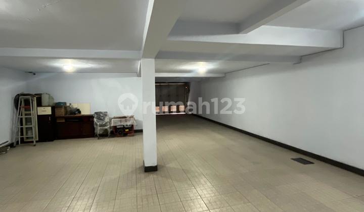 Dijual Rumah Mewah Full Furnish di Jl. Hasanuddin - Makassar 2