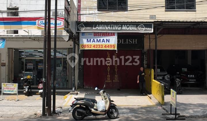 Disewakan Ruko Strategis di Poros Jalan Veteran Selatan - Makassar Disewakan Ruko Strategis di Poros Jalan Veteran Selatan - Makassar