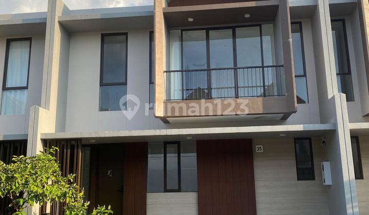 Dijual 2 Rumah Dempet di Summarecon Mutiara Makassar - Green Crystal Dijual 2 Rumah Dempet di Summarecon Mutiara Makassar - Green Crystal