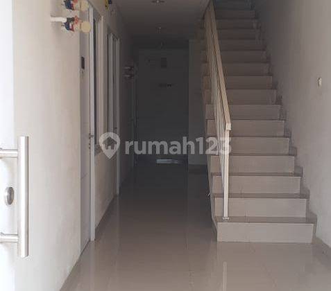 Dijual Butuh Kosan Aktif 10 Pintu Pemasukan 250 Jt th di Jababeka 2