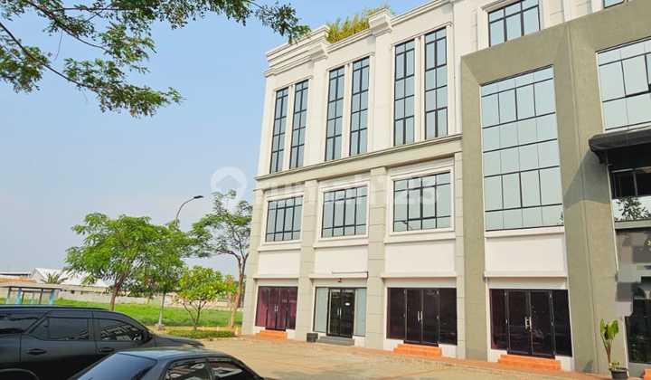 Disewakan Ruko Posisi Hoek di Sedayu, Kelapa Gading. Jakarta Utara