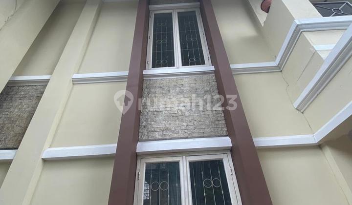 Disewakan Rumah Janur Elok 9 di kelapa gading