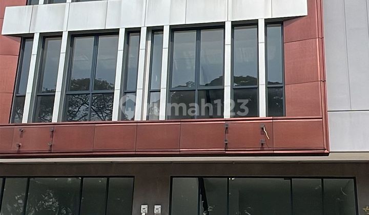 Disewakan Ruko Di kota wisata. Selangkah dari pintu toll dan Rs 1