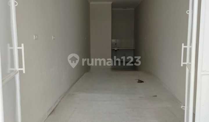For Rent: 3-Unit Adjoined Shop House Ready for Renovation in Jaka Setia Near South Galaxy Bekasi 2