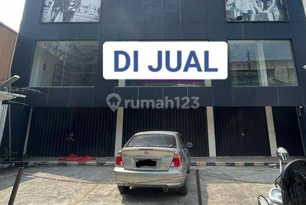 
Dijual Cepat Ruko Ex Brand Besar di Pinggir Jalan Kalimalang Kayuringin Bekasi

 1