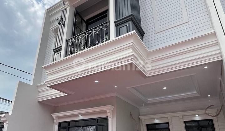 For Sale Beautiful House in Ragunan Area, South Jakarta 2