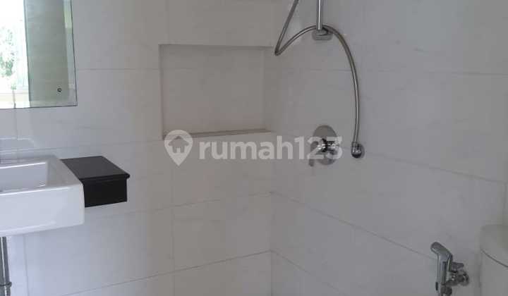 Dijual Rumah siap huni dalam Cluster Botanical Garden ,Galaxy  2