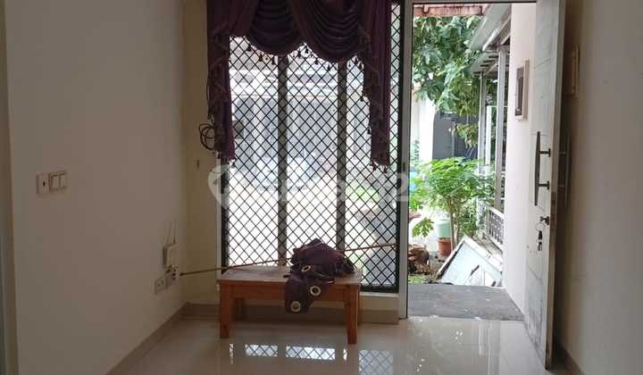 Rumah Minimalis 1,5 Lantai Disewa di Perumahan Victoria Garden di Galaxy Bekasi Rumah Minimalis 1,5 Lantai Disewa di Perumahan Victoria Garden di Galaxy Bekasi