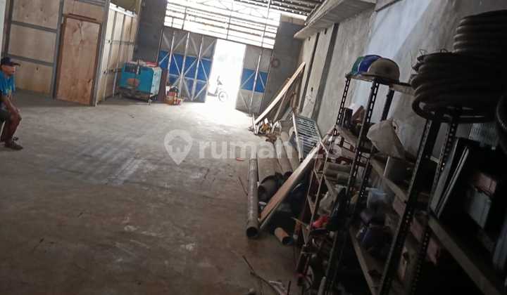 Gudang Murah 300.0 M² Di Jalan Utama Bojong Kulur Gudang Murah 300.0 M² Di Jalan Utama Bojong Kulur