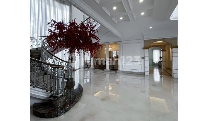 Rumah Sultan Hoek di Cluster Sanur di Bukit Gading Villa Kelapa Gading di Jakarta Utara Rumah Sultan Hoek di Cluster Sanur di Bukit Gading Villa Kelapa Gading di Jakarta Utara