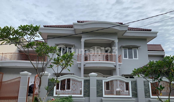 Bu Banget Dijual Cepat Rumah Sudah Renovasi di Cinere, Depok 2