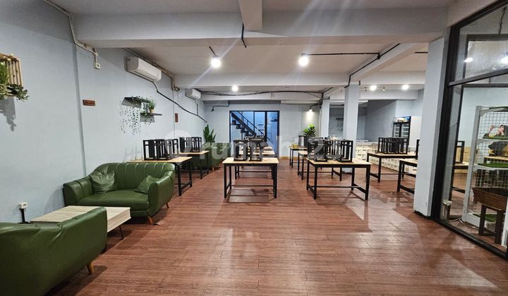 For Rent, Attached Shophouse Ready to Use in Galaxy, South Bekasi. 2