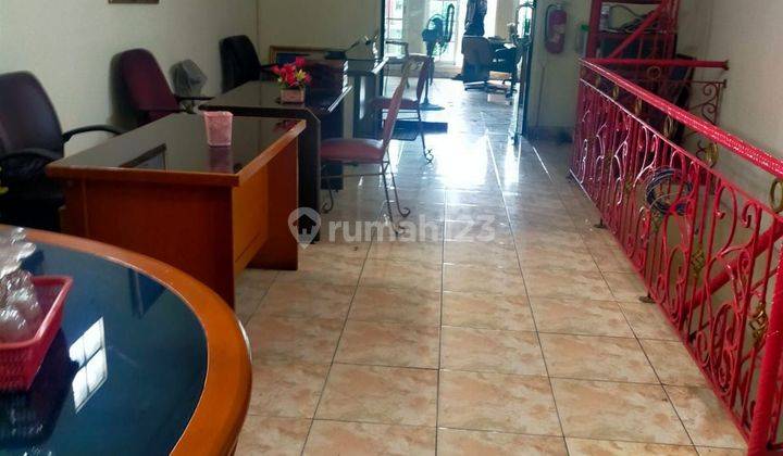 Ruko 3½ di Jalan Bugis, strategis cocok untuk bank atau kantor 2