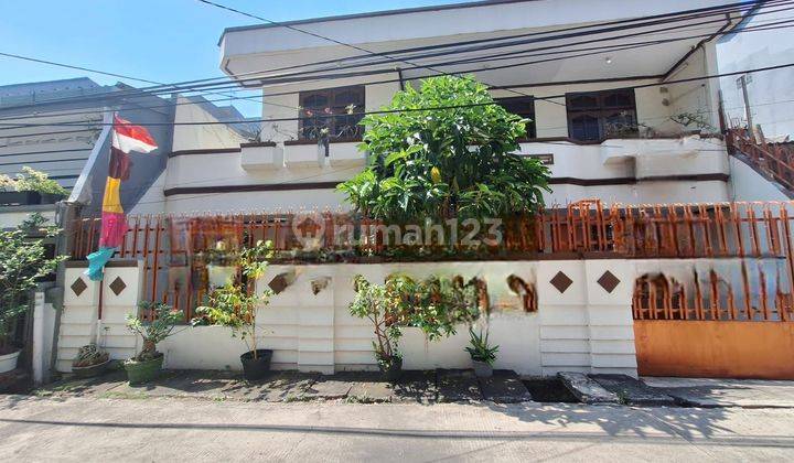 Rumah 2 Lantai Di Pademangan Timur, Strategis 1