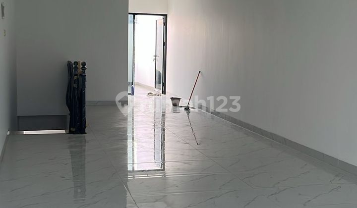 Rumah Brnd Nw Dii taman Ratu , Siap pakai, bagus, shm 2