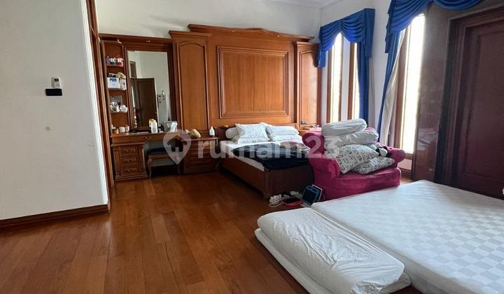 Rumah Pantai Mutiara, Marmer, KT 5 + ruang serba guna, hdp utara. 2