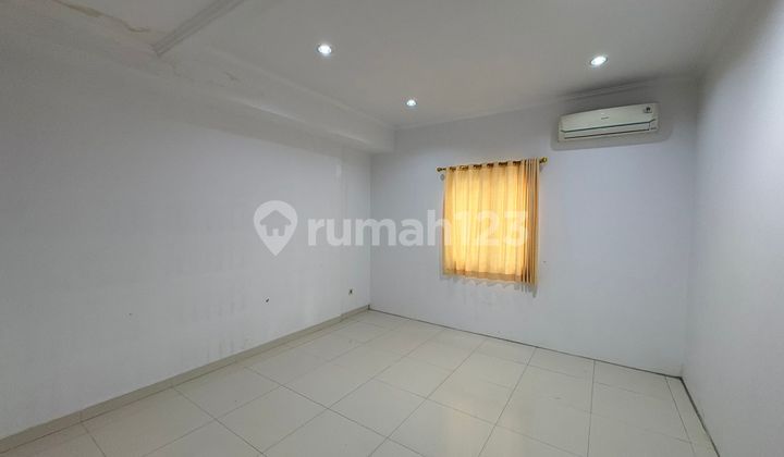 Rumah Layar Permai Kosong, Full Bangunan,Hoek 2