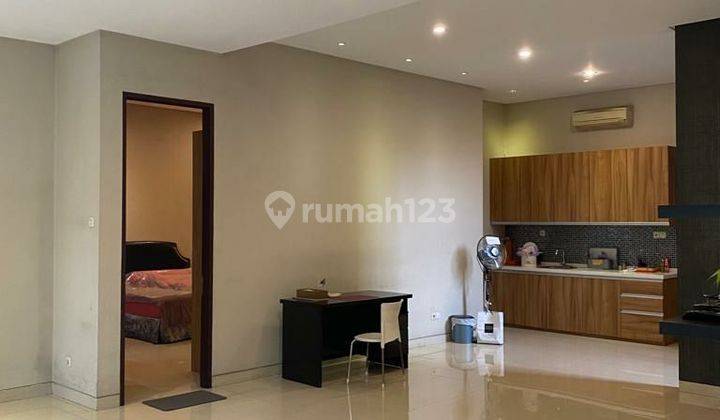 Rumah 2 Lantai Sudah Renovasi di Mampang Prapatan Jakarta Selatan 2