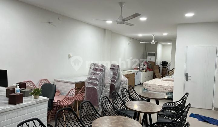 Ruko di Golf Island, Jakarta Utara Bagus, Dekat Resto Pagi Sore, 