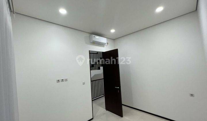 Rumah Pluit permai, gandeng 2 , 3 lantai, minimalis,... 2