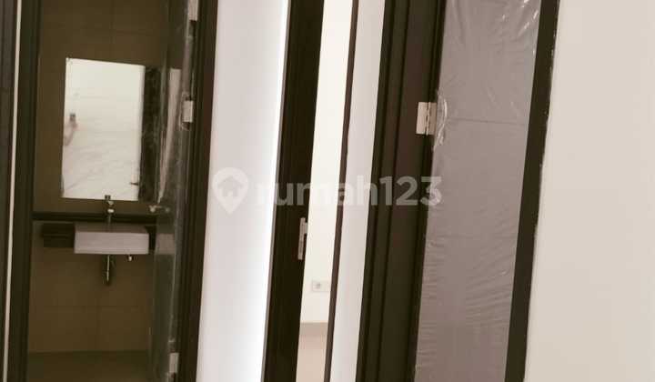 Beautiful Beach House Kapuk 2, North Jakarta, unfurnished