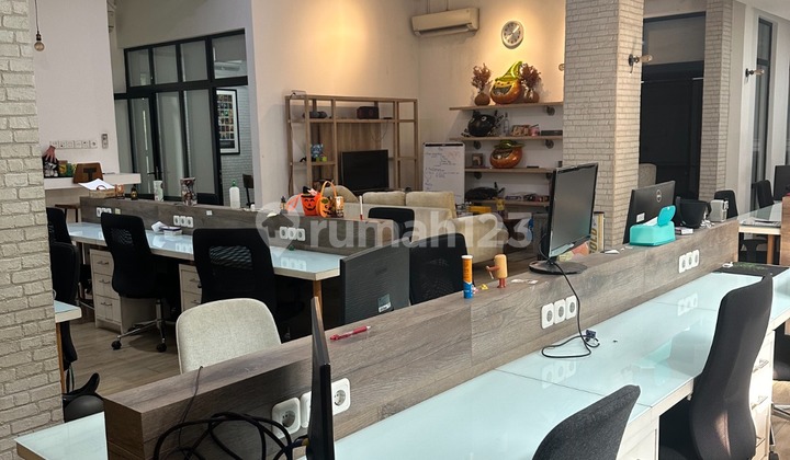 Rumah Kantor Mewah di Kawasan Elit Permata Hijau, Jakarta Selatan Rumah Kantor Mewah di Kawasan Elit Permata Hijau, Jakarta Selatan