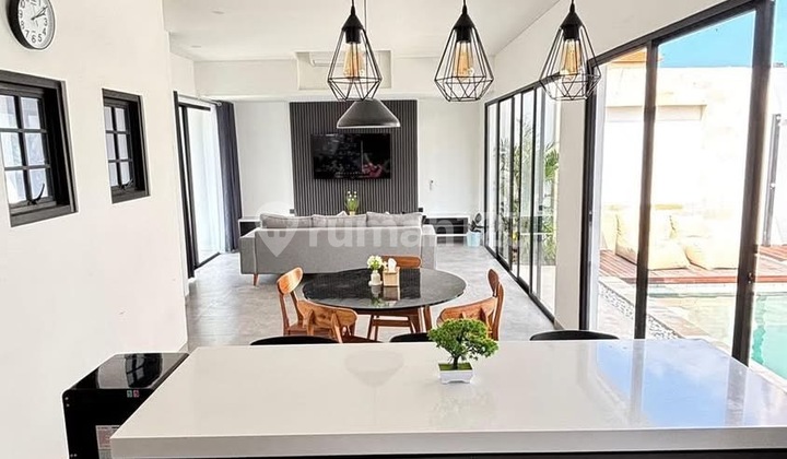 Villa Mewah Baru Siap Huni Dekat Dari Canggu Selangkah Pantai