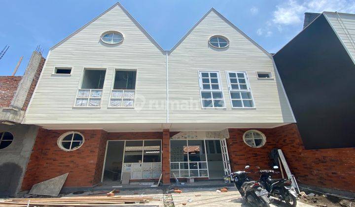 New House Ready to Live in. Strategic Location Near Canggu and Seminyak  2