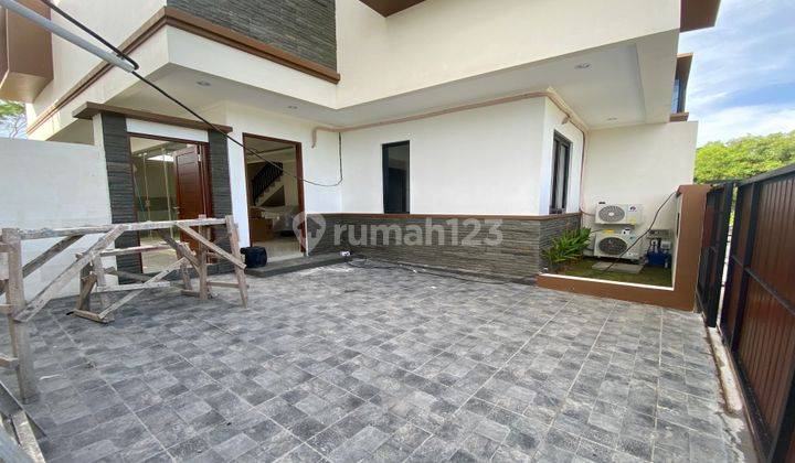 Villa Modern 2 Lantai Dekat Ke Pantai Lingkungan Cluster Mewah 2