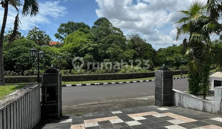 Rumah Mewah Dalam Komplek Orang Kaya Lama Dekat Livingword Rumah Mewah Dalam Komplek Orang Kaya Lama Dekat Livingword