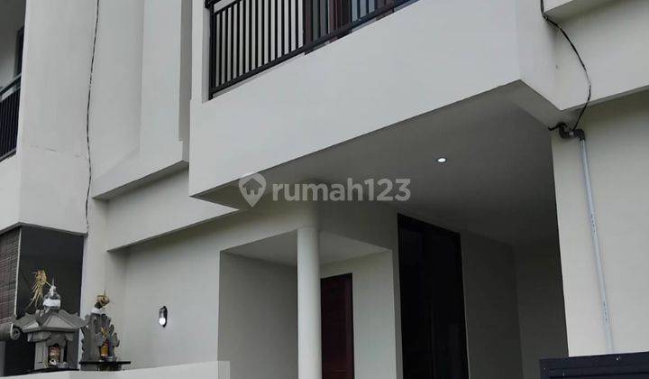 Rumah 2 Lantai Siap Huni Rasa Baru Di Sesetan Dekat Jalan Tol 1