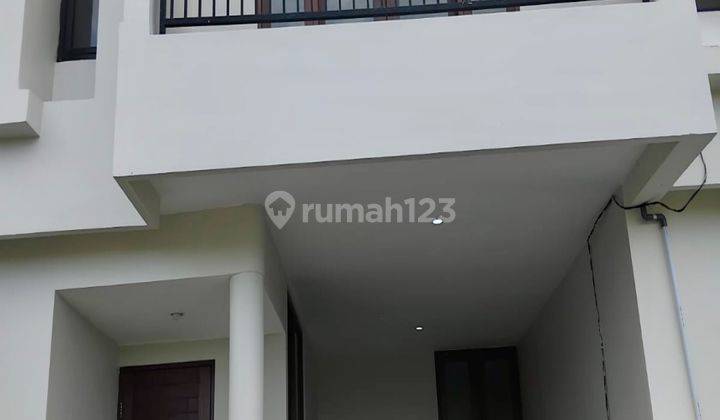 Rumah 2 Lantai Siap Huni Rasa Baru Di Sesetan Dekat Jalan Tol 2