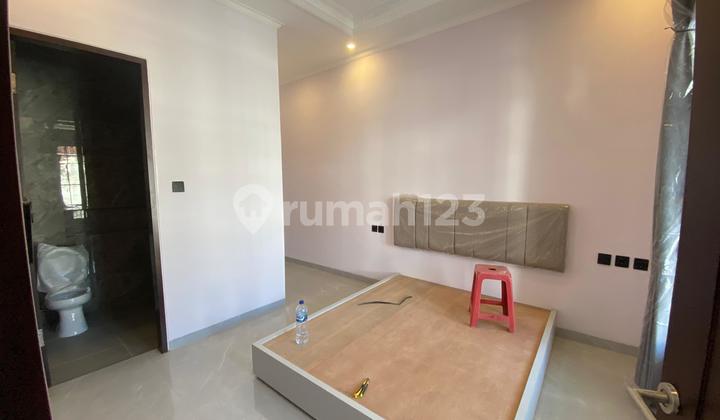 Rumah Strategis Di Pusat Kota Selangkah Dari Lapangan Renon 10