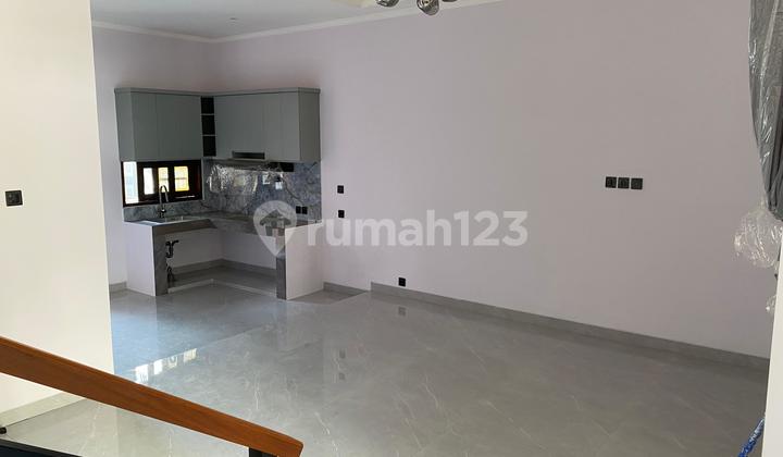 Rumah Strategis Di Pusat Kota Selangkah Dari Lapangan Renon 3