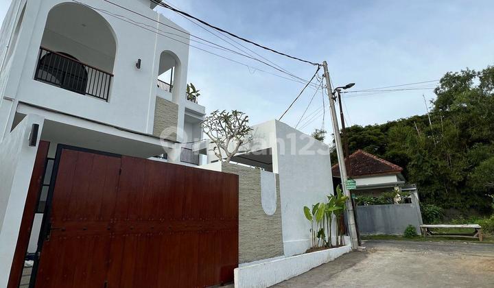Villa With Roof Top Baru Siap Huni Di Jimbaran View Gwk 2