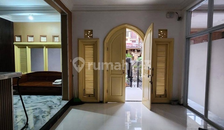 Rumah Modern America 3 Lantai Akses Mudah Dekat Canggu Rumah Modern America 3 Lantai Akses Mudah Dekat Canggu