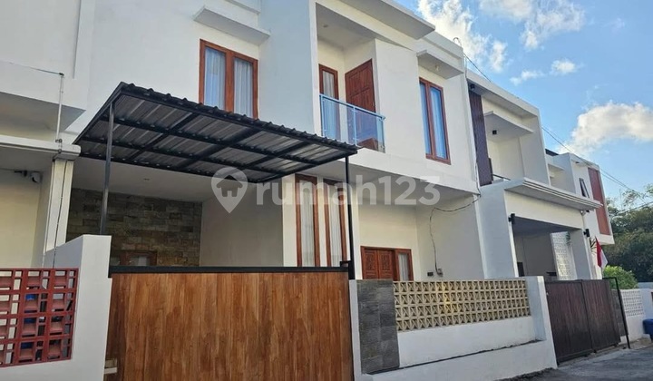 Rumah Baru Lantai 2 Di Taman Griya Dekat Ke Kampus Unud Rumah Baru Lantai 2 Di Taman Griya Dekat Ke Kampus Unud