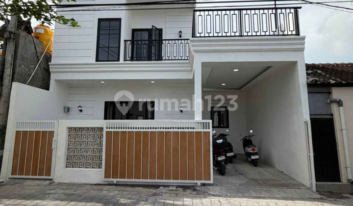 New Minimalist House Ready to Occupy Near Sanur and Renon Beach