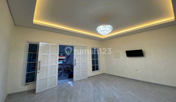 Semenit Ke Roxy Mas. Rumah Mewah 2 Lt Kondisi Baru. Furnished. 2