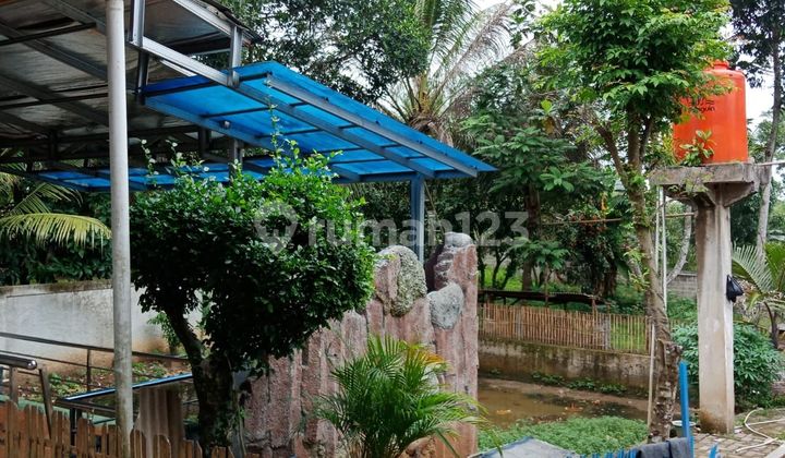 Tanah komersial siap untuk diinvestasikan. Bonus rumah 125 m2.