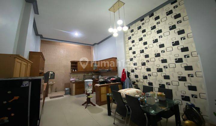 Rumah 3 1/2 Lt Strategis di Pekapuran, Tambora. Walking Distance Ke Jln Raya Moh Mansyur 1