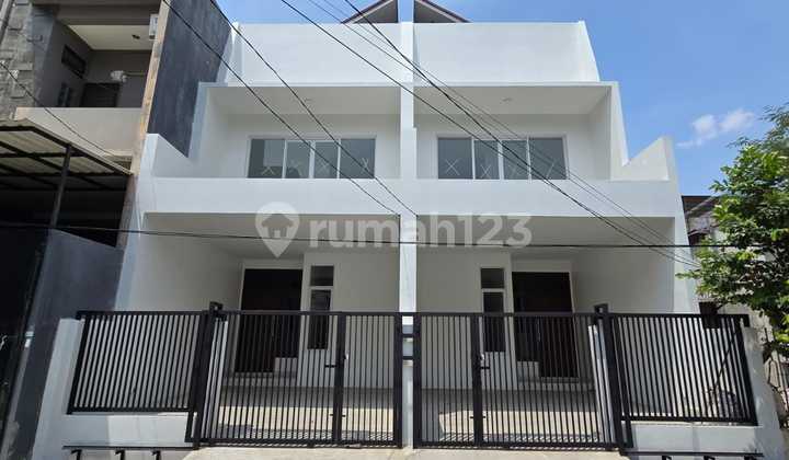 For sale. new.2.story.queen's garden For sale. new.2.story.queen's garden