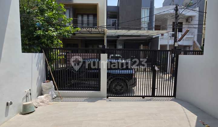 Dijual.rumah.baru.2.lantai.taman.ratu 2